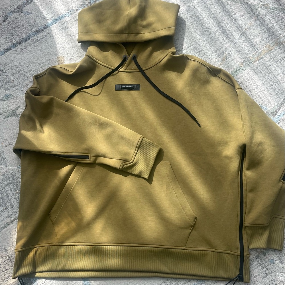 ON CLOUD Light Olive Green Hoodie with Black Accents